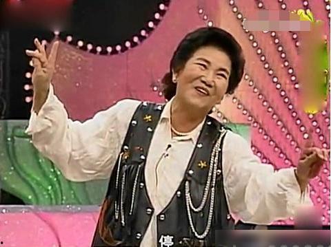 穿越二十年后带着儿女走向开挂人生,二十年后，一家三口开启开挂人生传奇